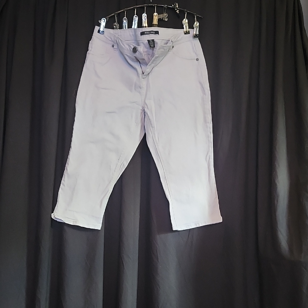 Capris jeans. Roz And Ali